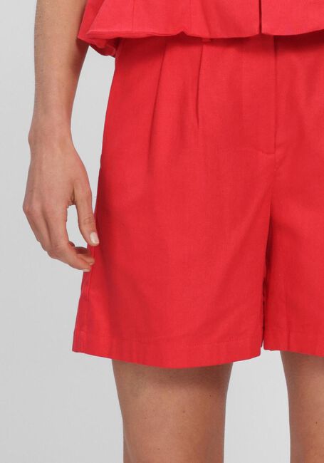 Y.A.S. YASLIRMA HW SHORTS Pantalons en rouge - large