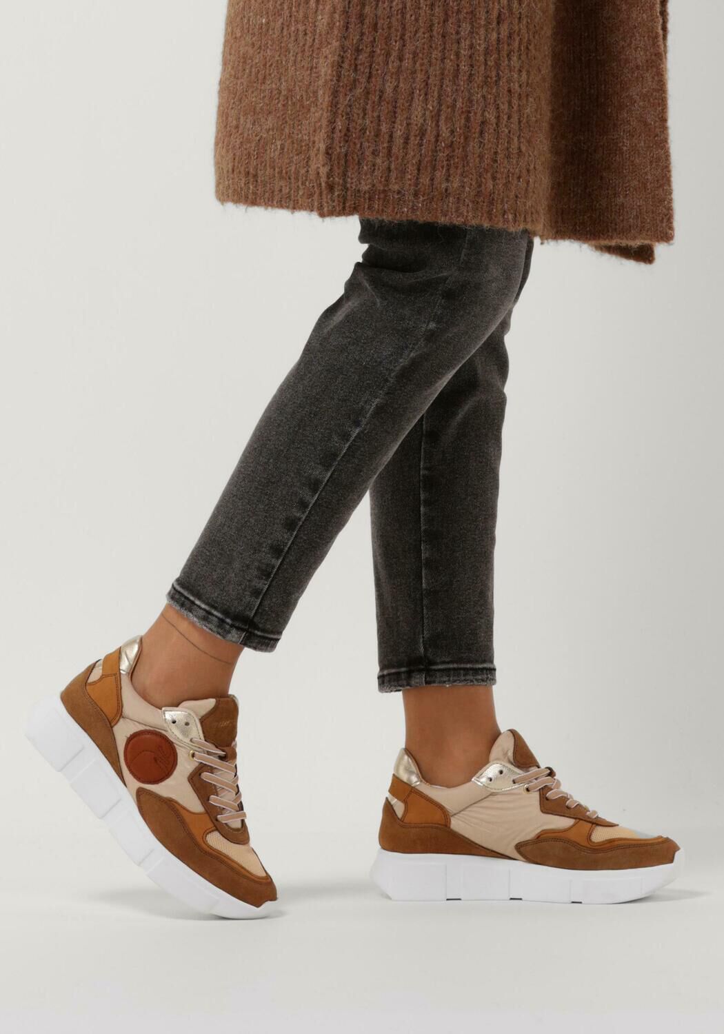 GOOSECRAFT Baskets basses ASPEN WOMEN en camel - large