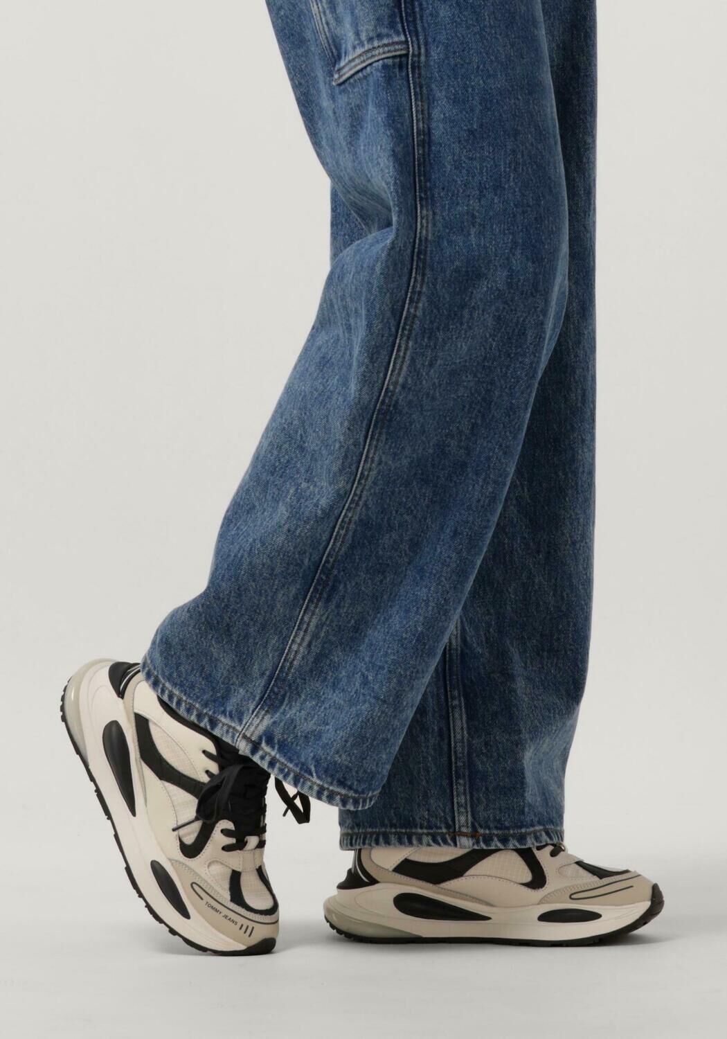 TOMMY JEANS Baskets basses TOMMY JEANS W FASHION RUNNER en beige - large