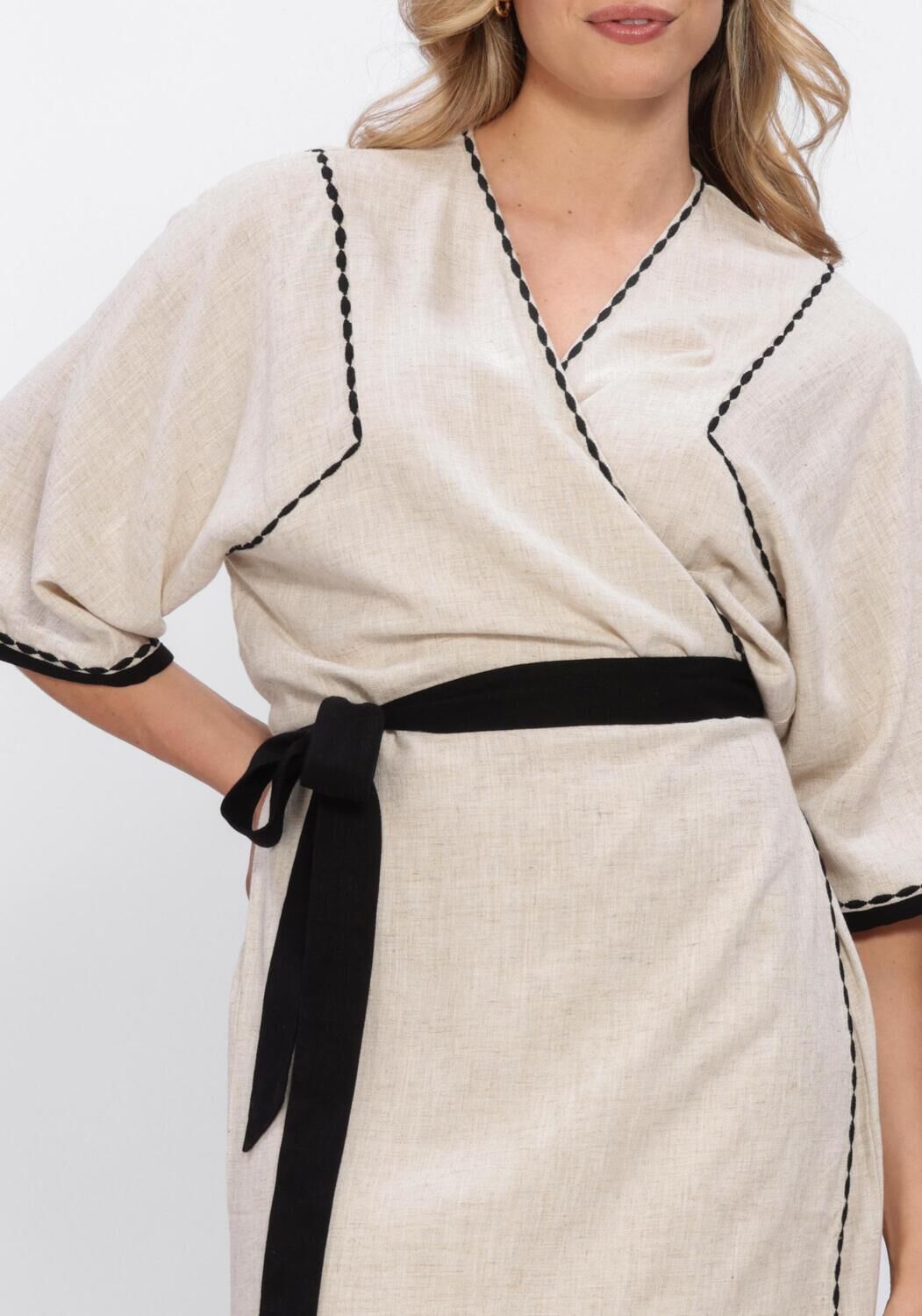 KNIT-TED MAUI Robes en beige - large