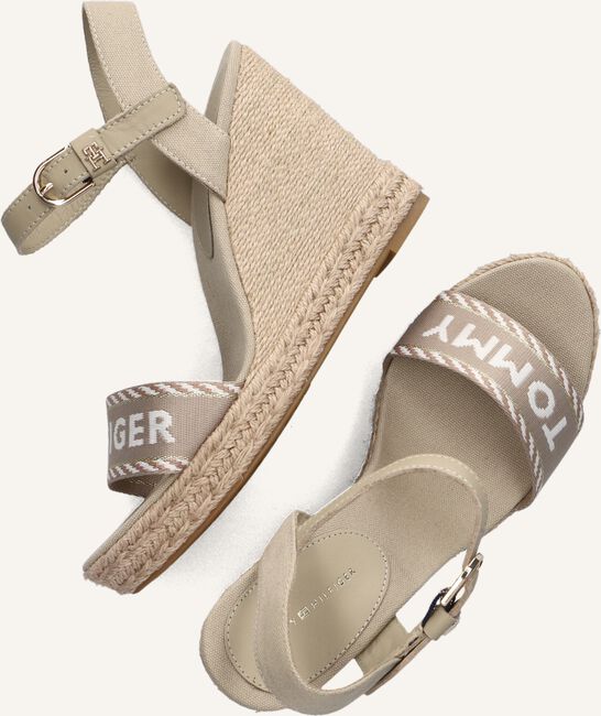 Beige TOMMY HILFIGER Sandalen SEASONAL WEBBING WEDGE Beige TOMMY HILFIGER Sandalen SEASONAL WEBBING WEDGE - large