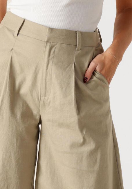 GESTUZ GZIZZA LINEN MW SHORT Pantalons en vert - large