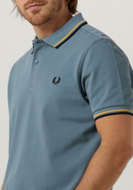 FRED PERRY Polo TWIN TIPPED FRED PERRY SHIRT Bleu clair - large