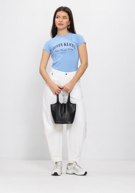 CALVIN KLEIN T-shirt SS GRAPHIC LOGO BABY TEE en bleu - large