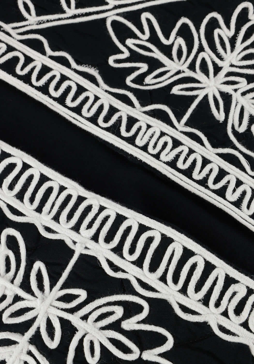 Zwarte Y.A.S. Jack YASMANI LS QUILT JACKET S. - large