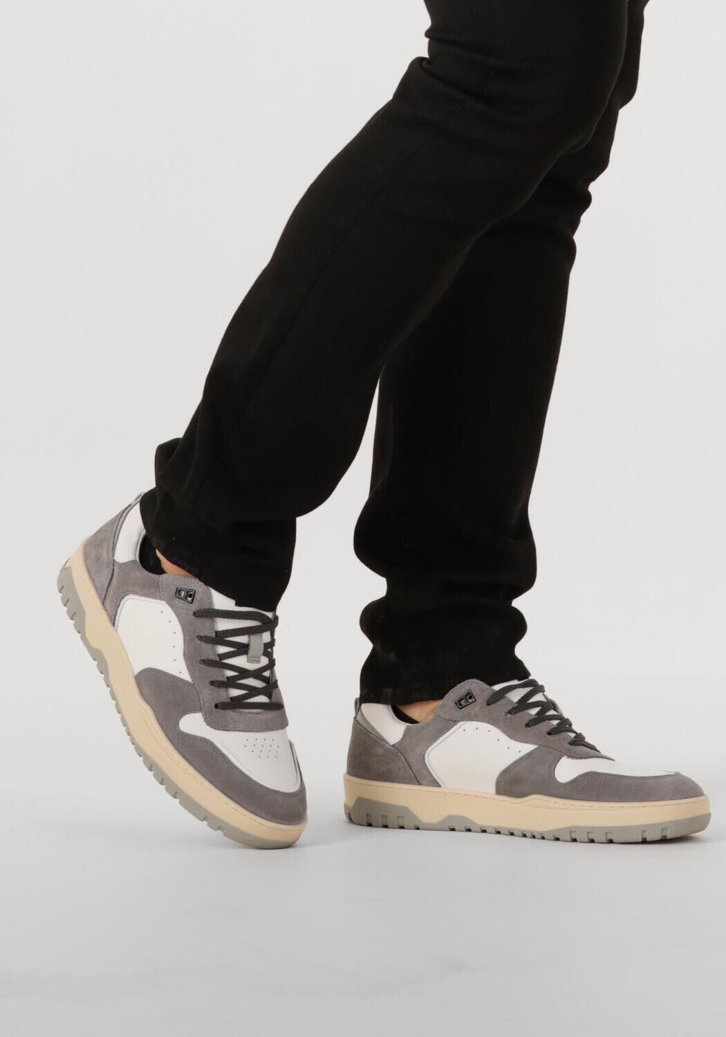 GENTI Baskets basses FURY en blanc - large