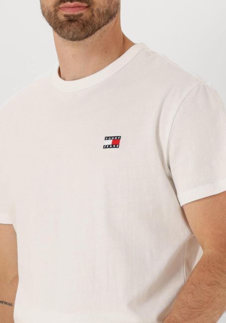 TOMMY JEANS T-shirt TJM REG BADGE TEE EXT en blanc - large