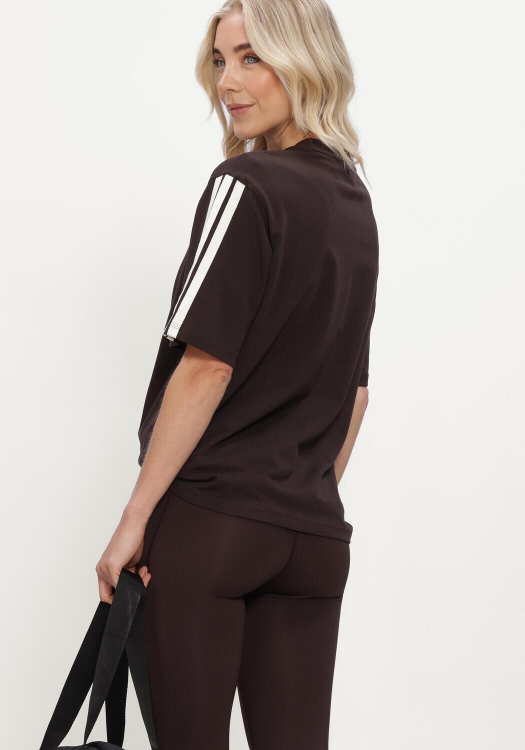 ADIDAS T-shirt W 3S SJ BF T en marron - large