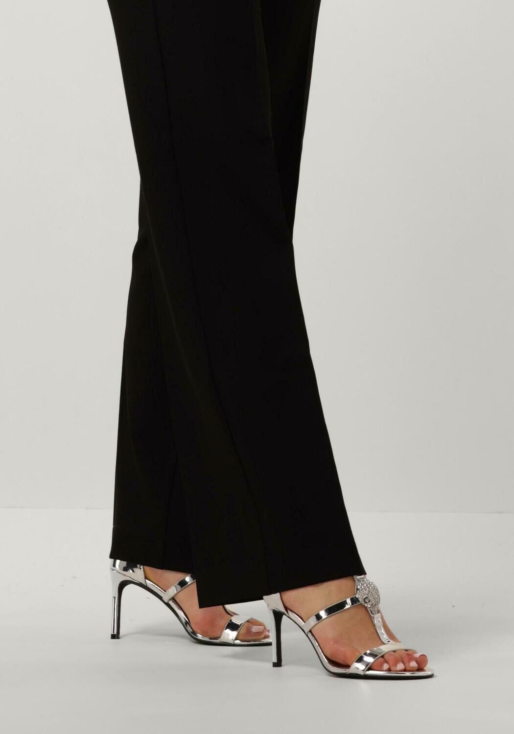 KURT GEIGER LONDON HAMPTON SANDAL Sandales en argent - large