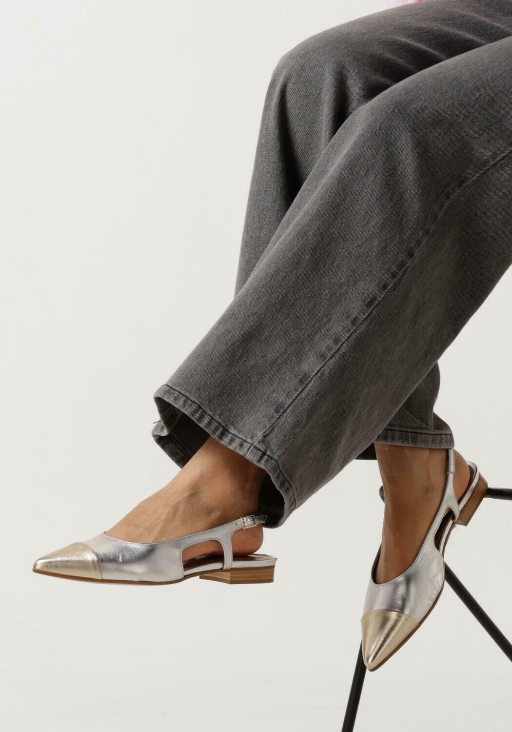 NOTRE-V 08-235 Slingbacks en argent - large