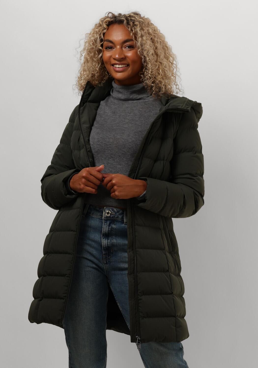 BEAUMONT Vetements Femme magasiner en ligne Omoda