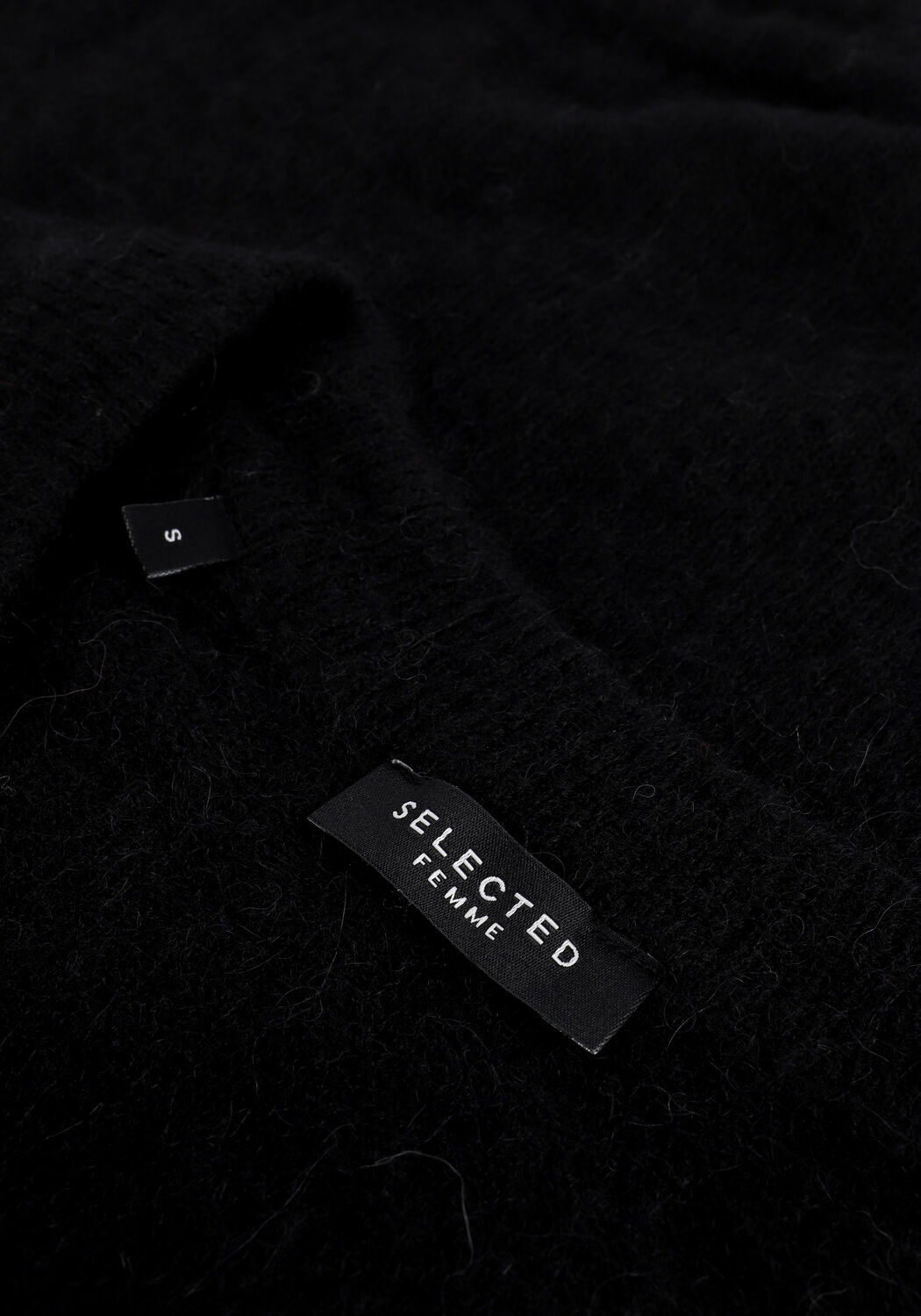 SELECTED WOMEN Pull LULU LS KNIT V-NECK B en noir - large