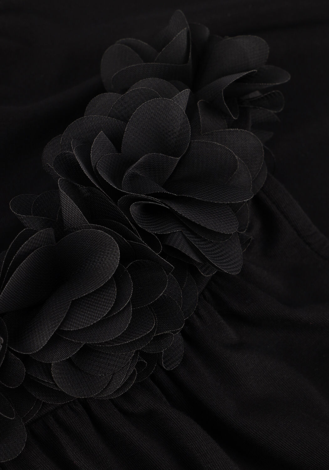 Zwarte JANSEN AMSTERDAM Top TC356 SINGLET WITH FLOWERS AT NECKLINE - large