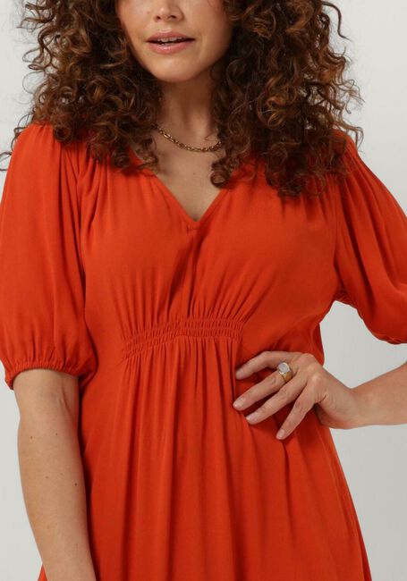 MODSTRÖM Robe midi RAVENMD LONG DRESS en orange - large
