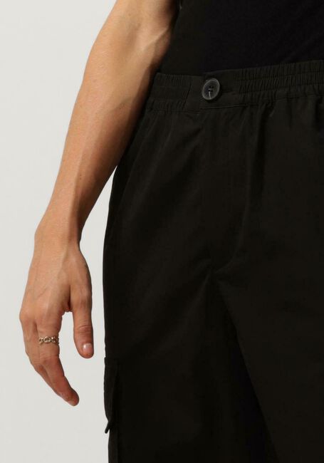REFINED DEPARTMENT Pantalon cargo DEMY en noir - large