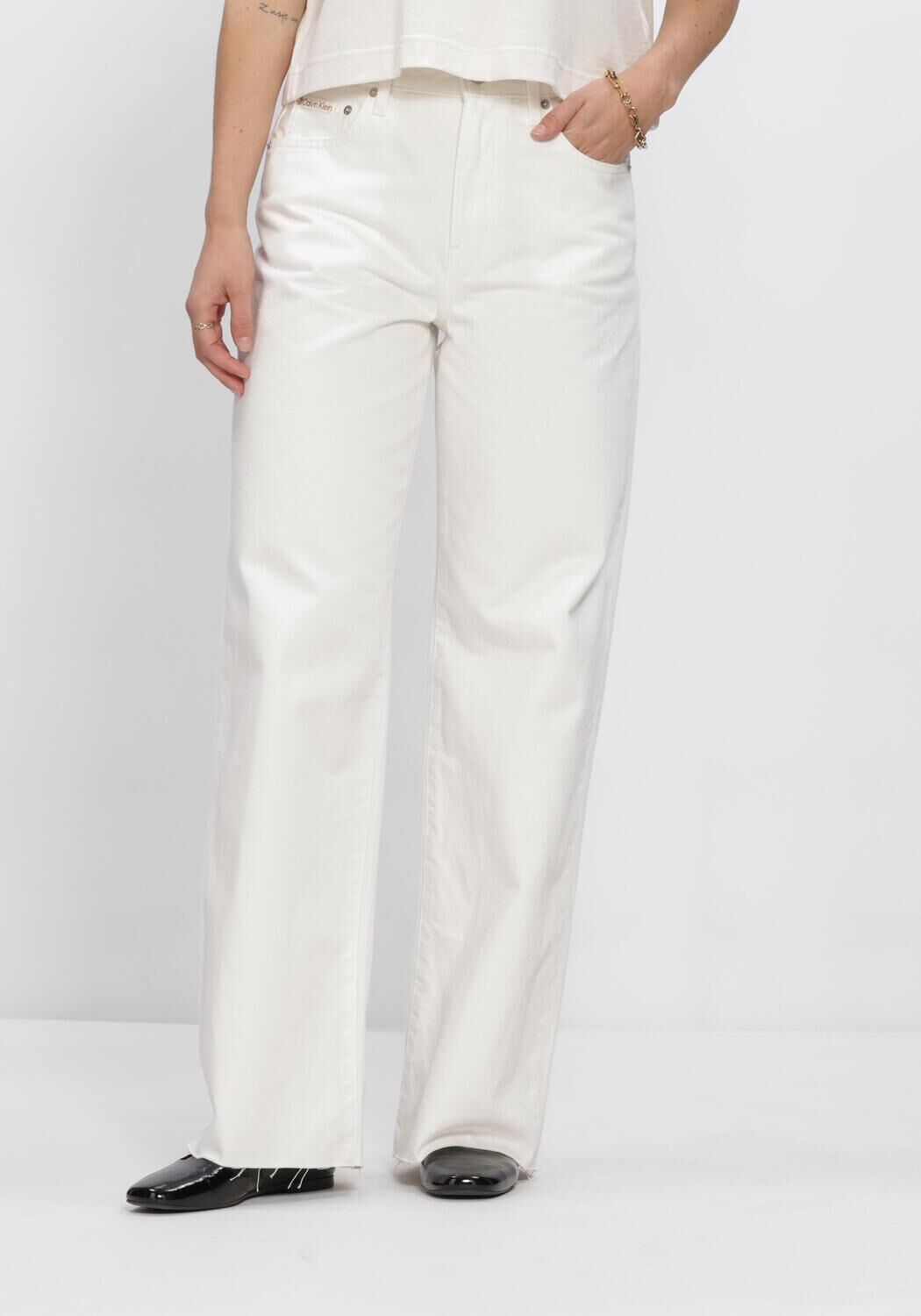 CALVIN KLEIN Straight leg jeans THE WIDE LEG RAW HEM en blanc - large
