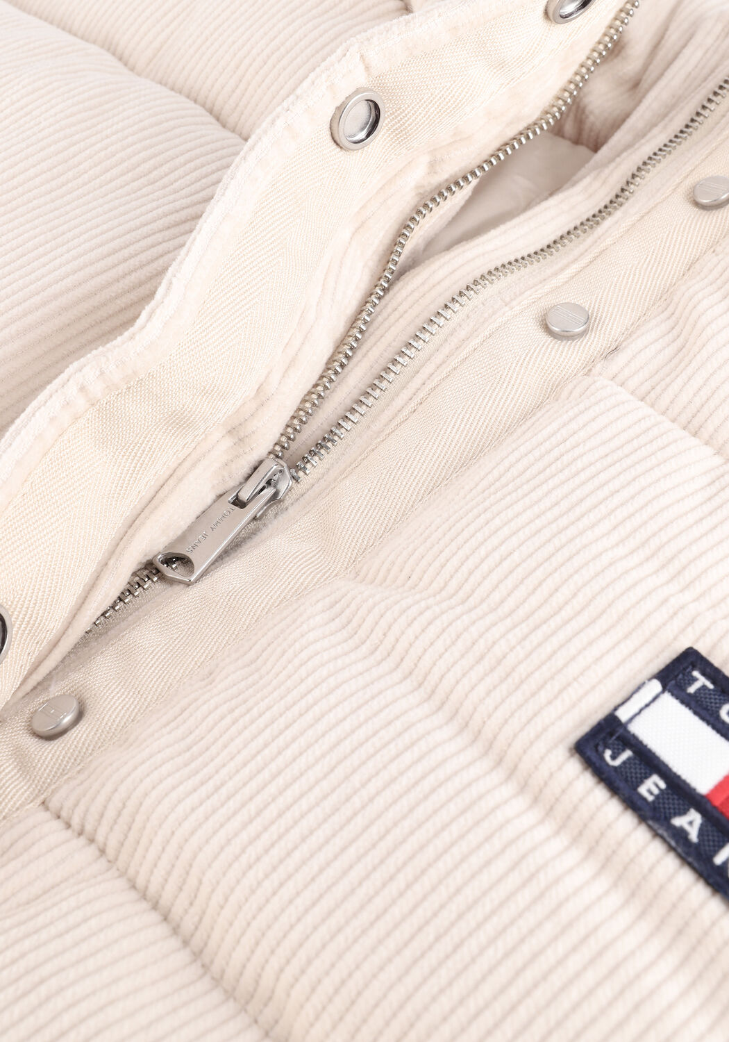 TOMMY JEANS Veste matelass&eacute; TJW CORD PUFFA JACKET en beige - large