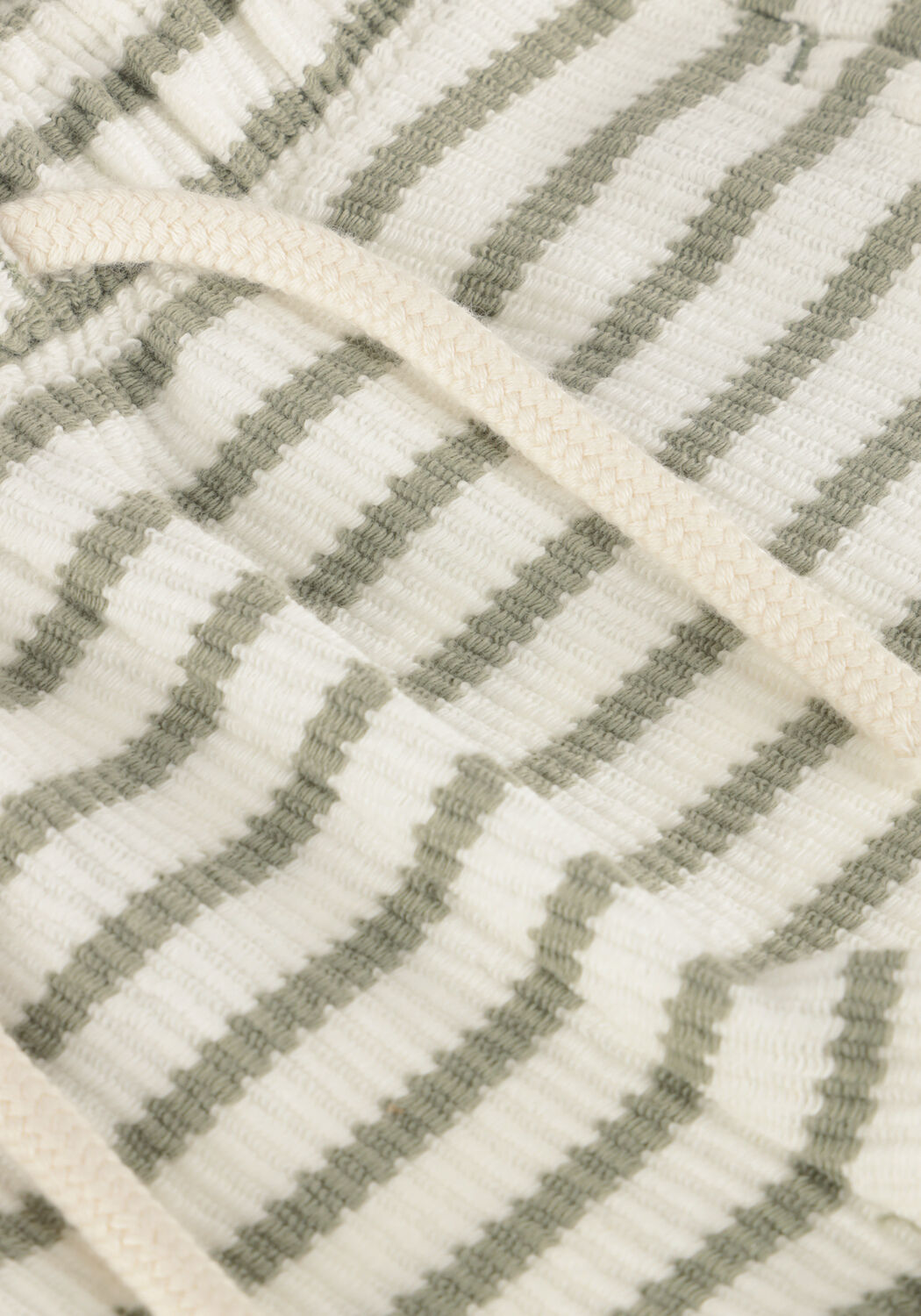 LIL' ATELIER Pantalon courte NBMTADEO LOOSE SHORT LIL en vert - large