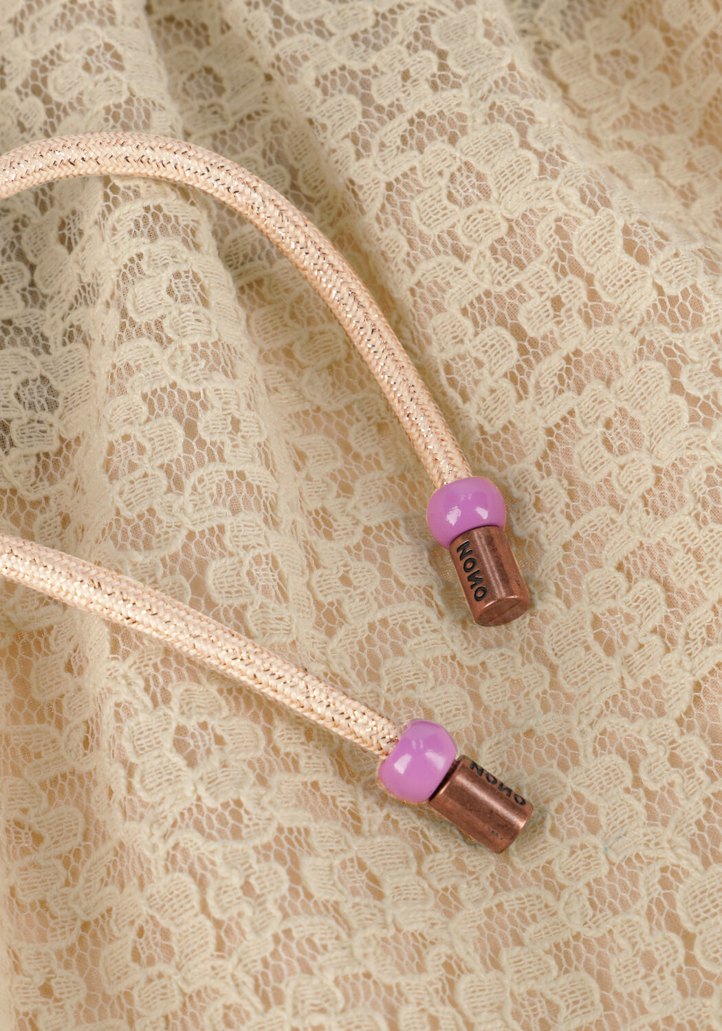 NONO Mini-jupe NORMA LACED SKIRT en beige - large