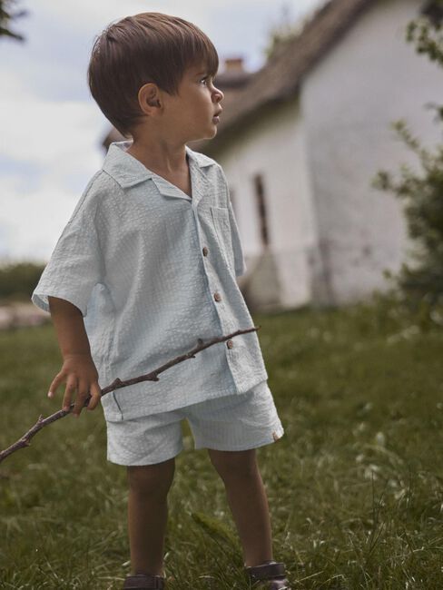 LIL' ATELIER Chemise d&eacute;contract&eacute; NMMHOMAN MAK SS LOOSE SHIRT LIL en bleu - large