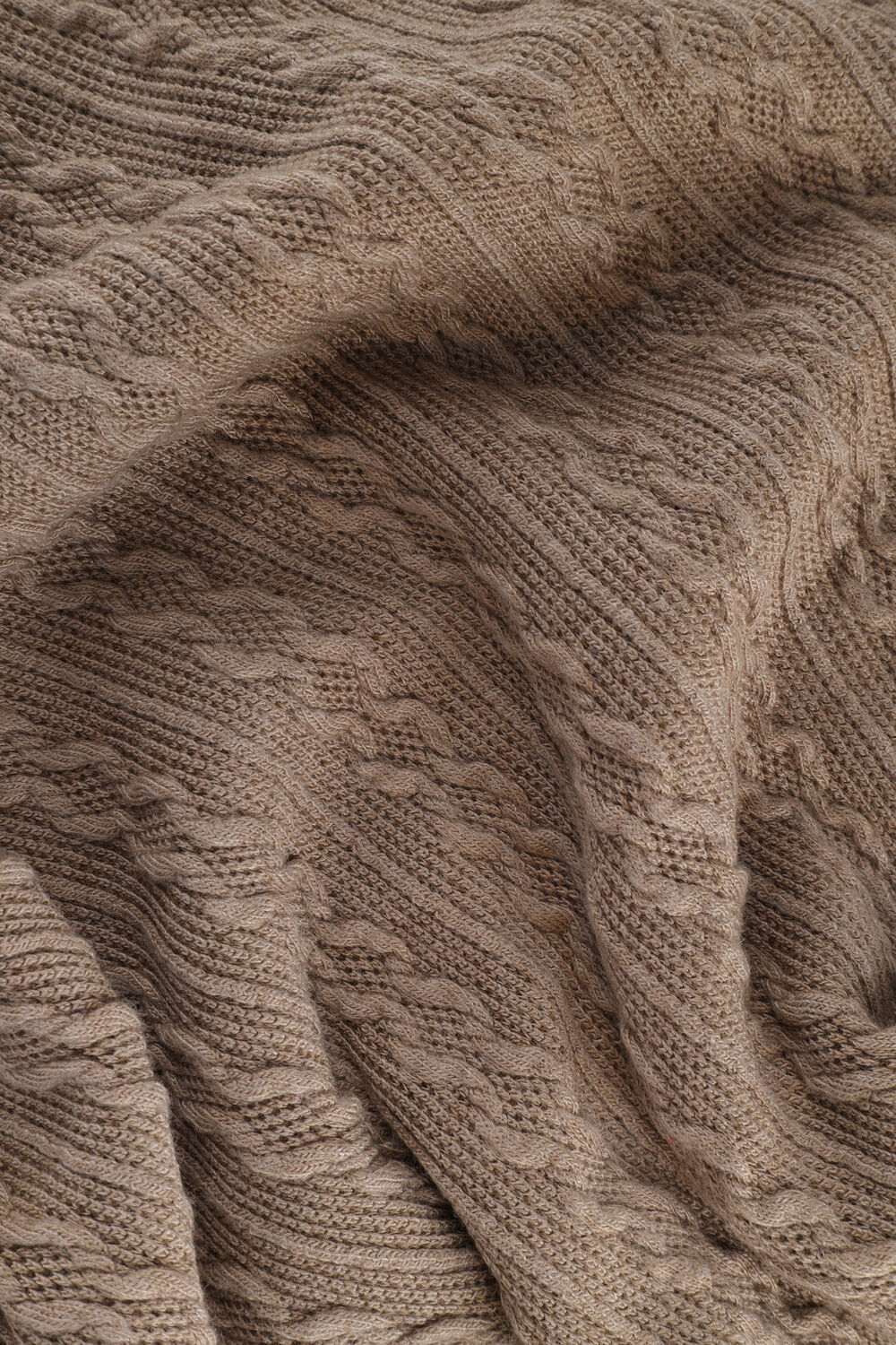 NOBELL Pull KOBA CABLE KNIT TURTLE NECK en beige - large