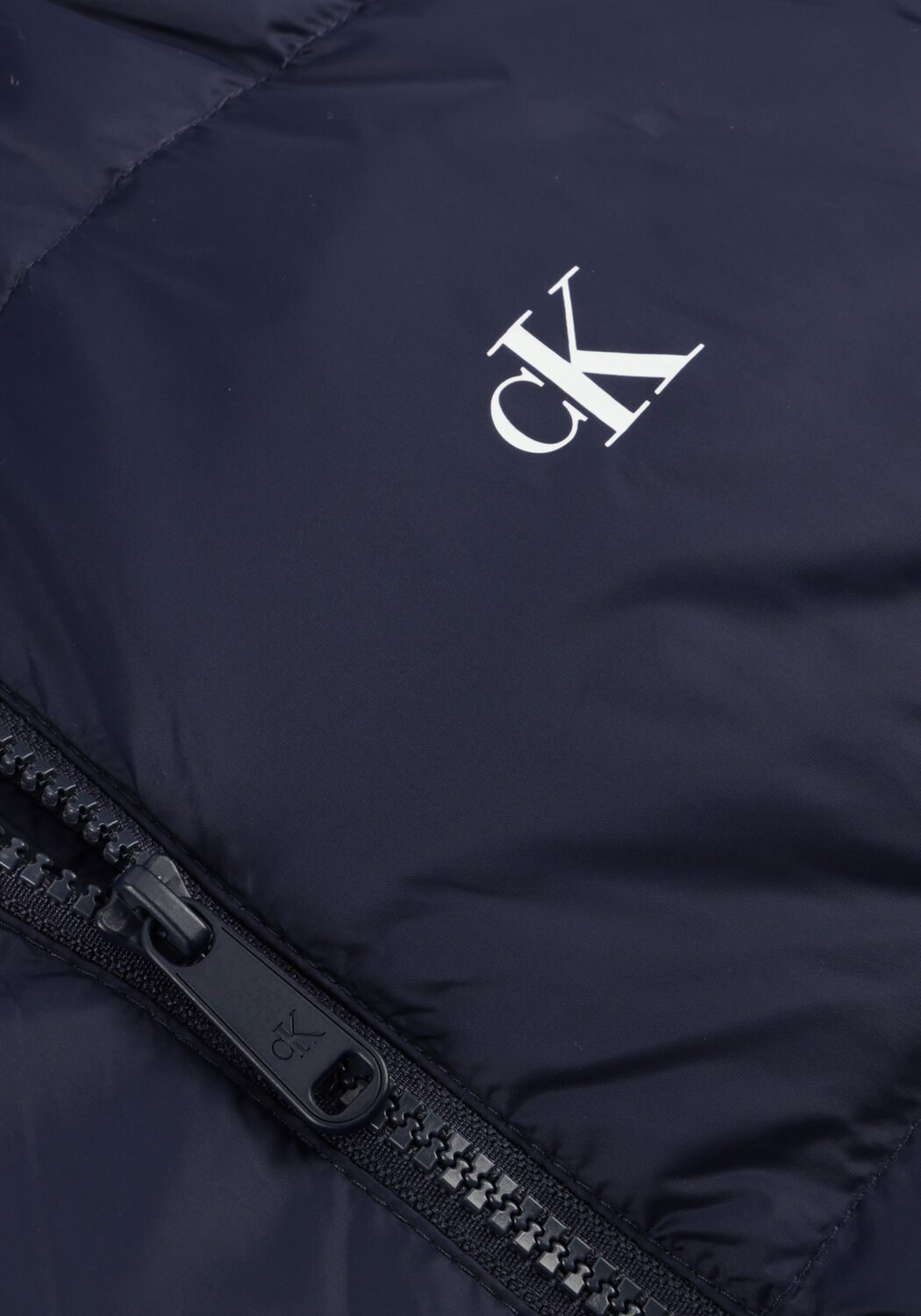 CALVIN KLEIN Veste matelass&eacute; ESSENTIAL MIDWEIGHT PUFFER JACKE en bleu - large