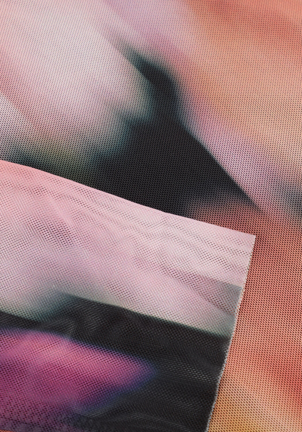 Y.A.S. Haut YASMINDY HIGH NECK LS MESH TOP en noir - large