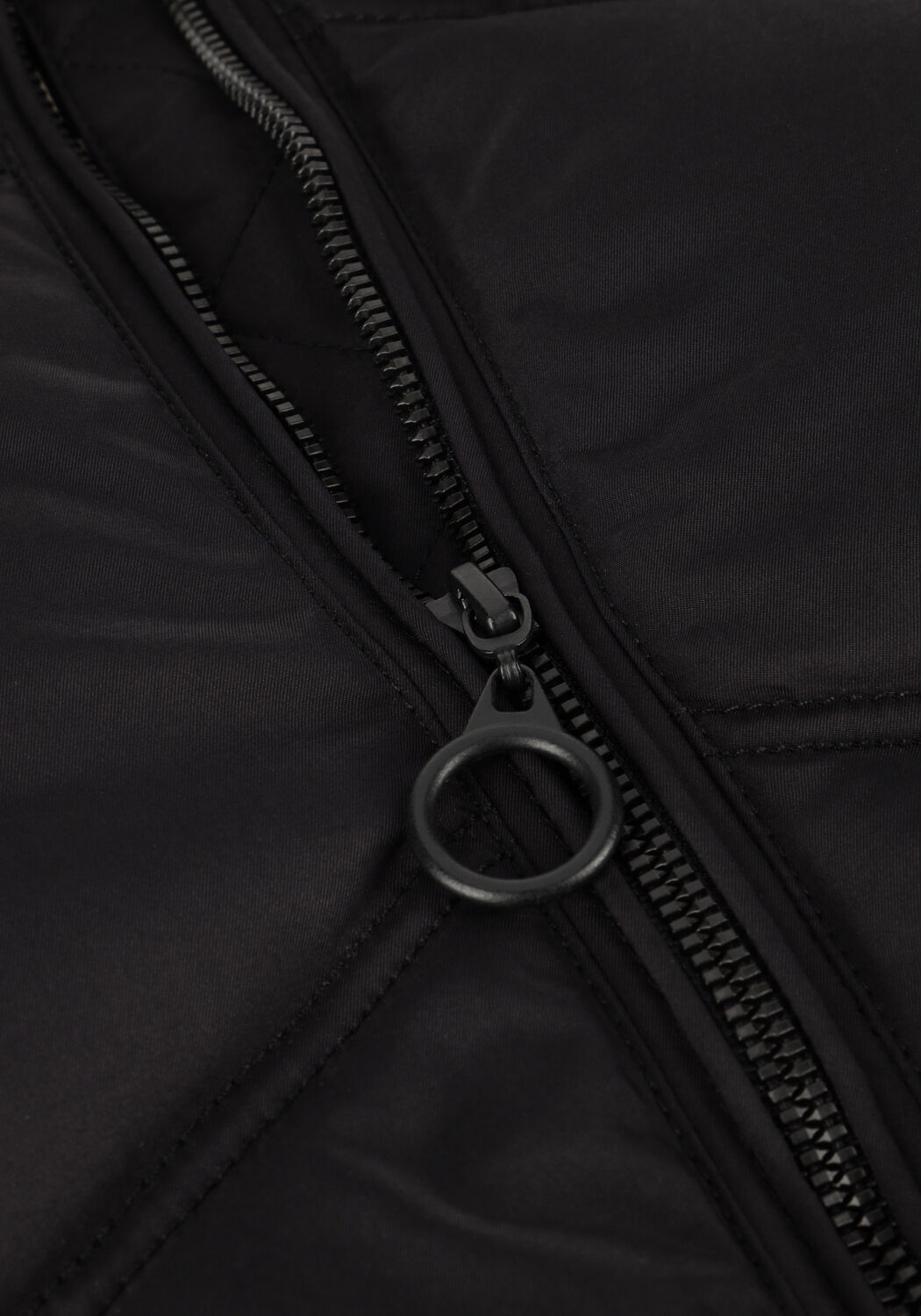 LOOXS 10sixteen Veste matelass&eacute; 2431-5222-099 en noir - large