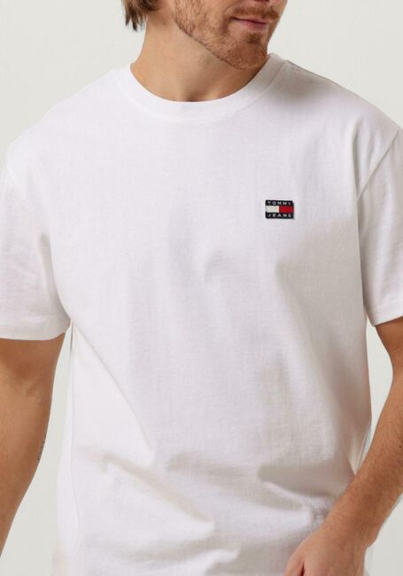 TOMMY JEANS T-shirt TJM CLSC TOMMY XS BADGE TEE en blanc - large