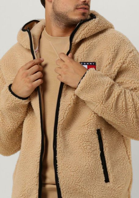 TOMMY JEANS Gilet TJM SHERPA ZIP THRU HOODIE en camel - large