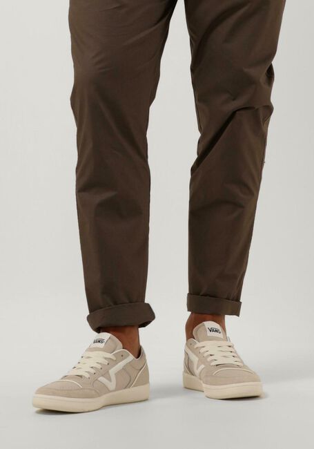 Grijze VANS Sneakers UA LOWLAND CC MEN - large