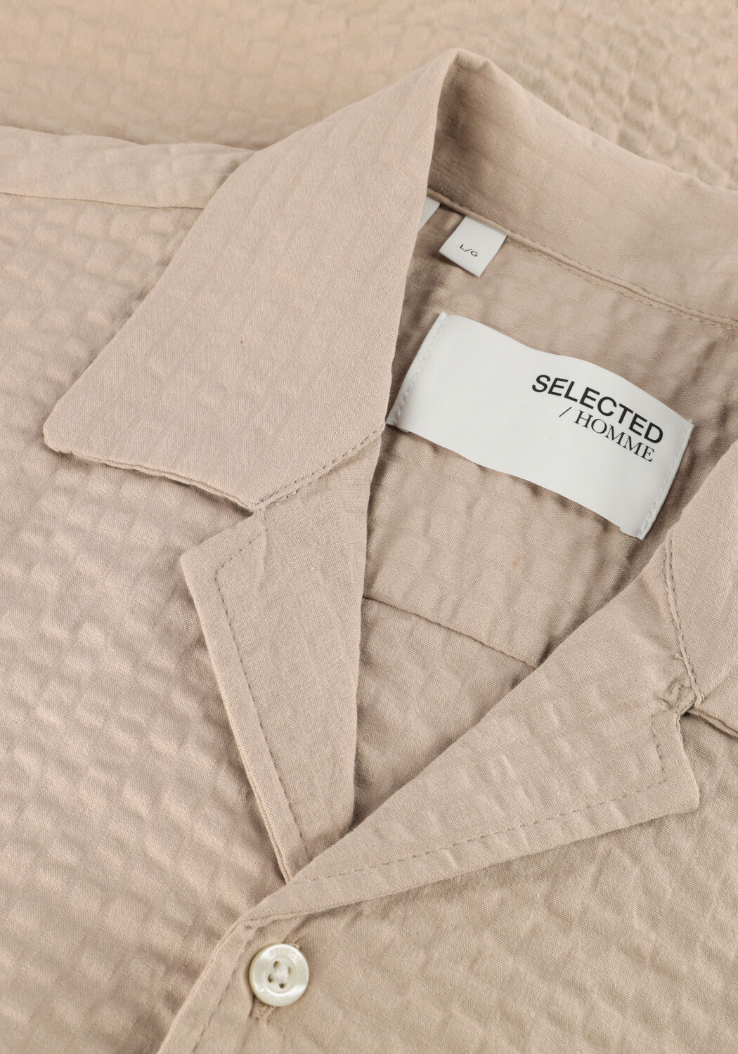 SELECTED MEN Chemise d&eacute;contract&eacute; SLHRELAXED-ACE SEERSUCKER SS SHIRT en beige - large