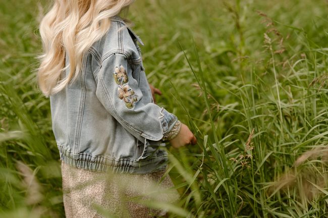 Lichtblauwe DAILY7 Spijkerjas JEANS JACKET FLOWER Lichtblauwe DAILY7 Spijkerjas JEANS JACKET FLOWER - large