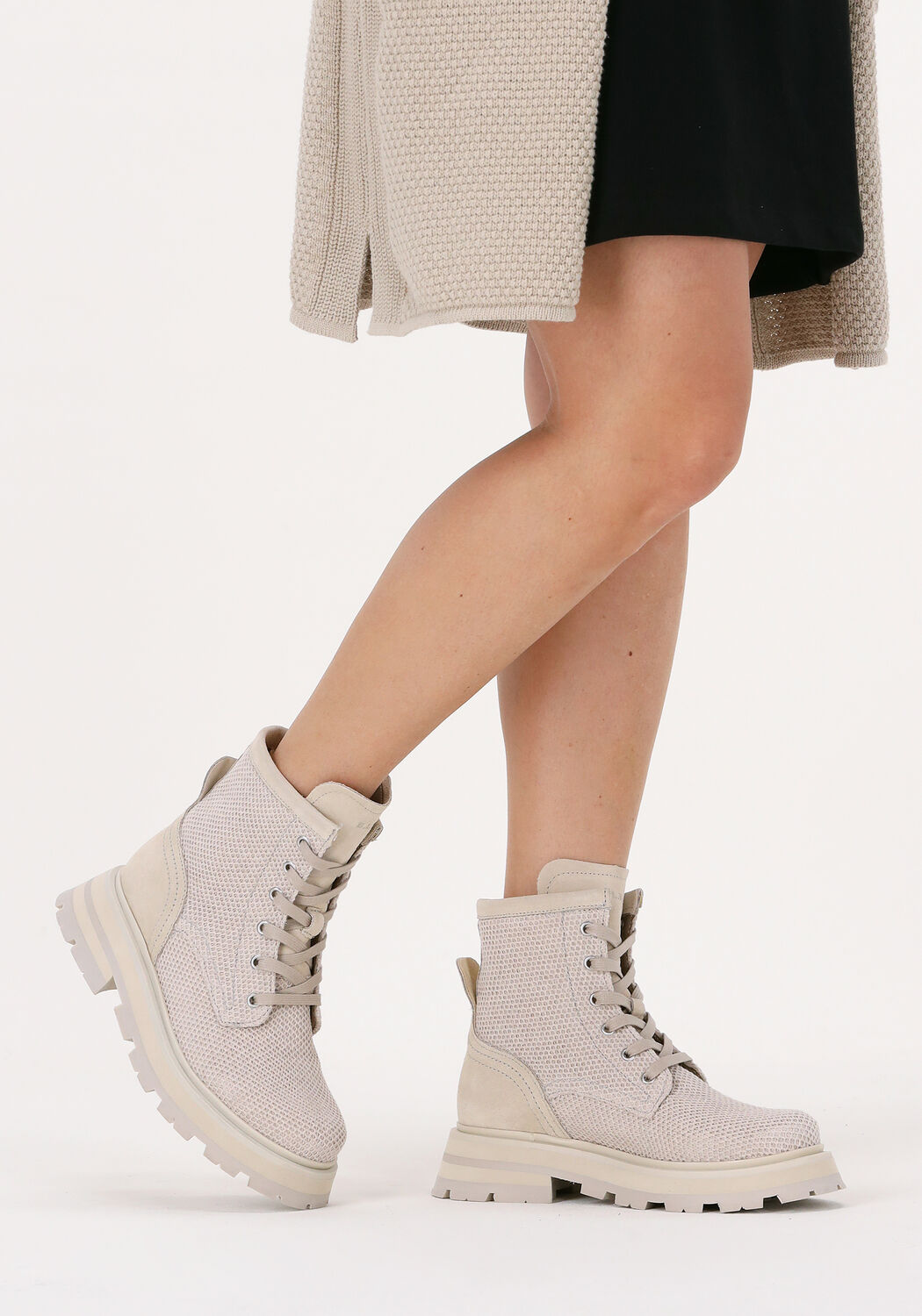 Beige B.L.A.H. Veterboots MARIA | Omoda