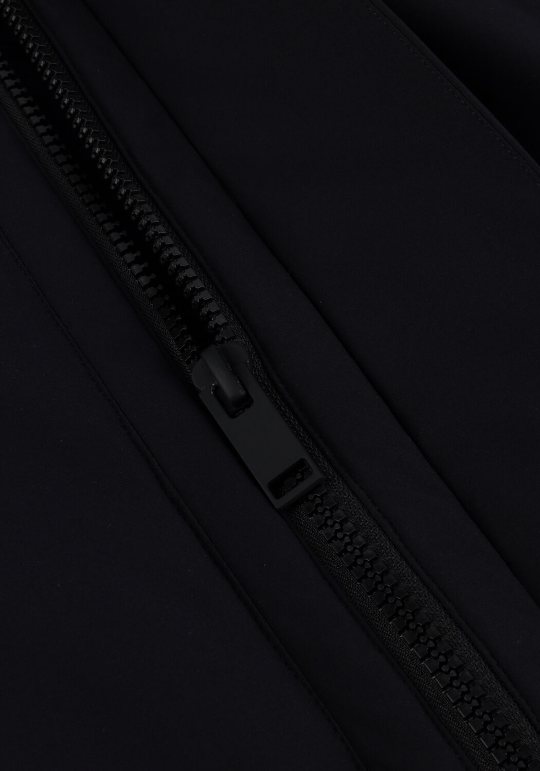 KRAKATAU Veste matelass&eacute; QM374 en noir - large