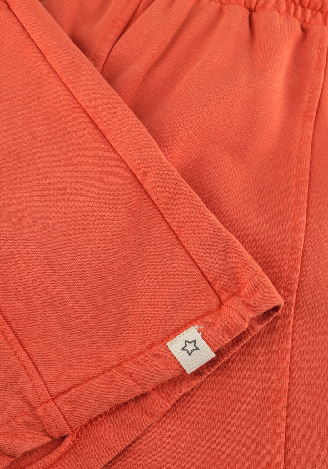 YOUR WISHES Pantalon courte GARMENT DYE RELAXED SHORTS en orange - large