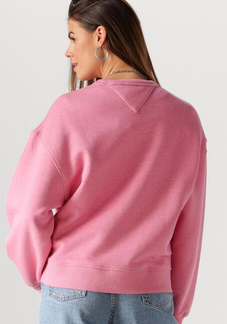 TOMMY JEANS Pull TJW BXY BADGE CREW en rose - large
