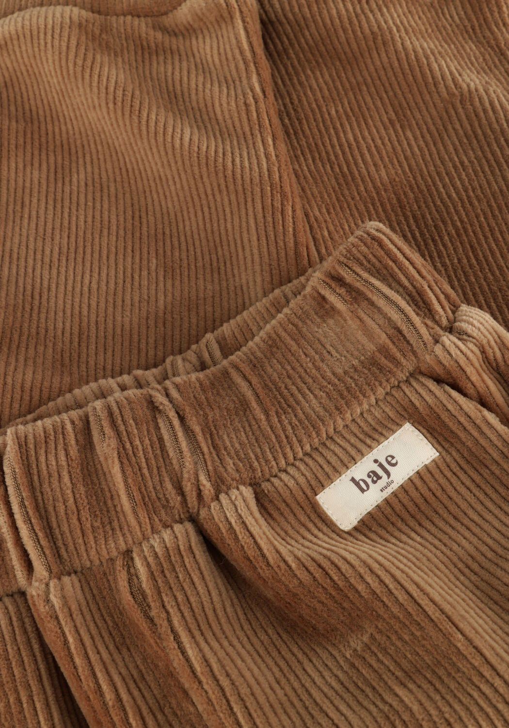 BAJE STUDIO Pantalon cargo WOOLWICH en taupe - large