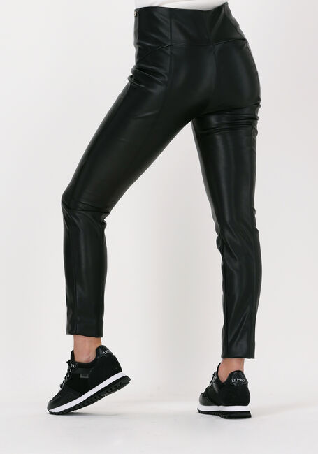 JOSH V Pantalon MARYM en noir - large