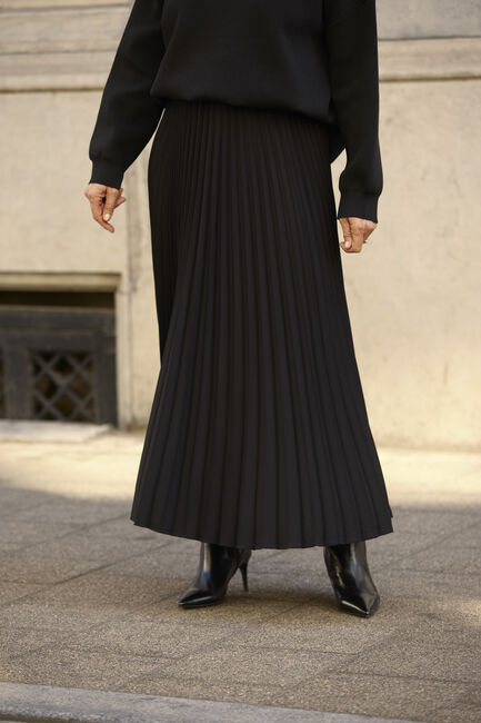 OMODA ATELIER Jupe maxi OM-REGINA X QUINTY en noir - large