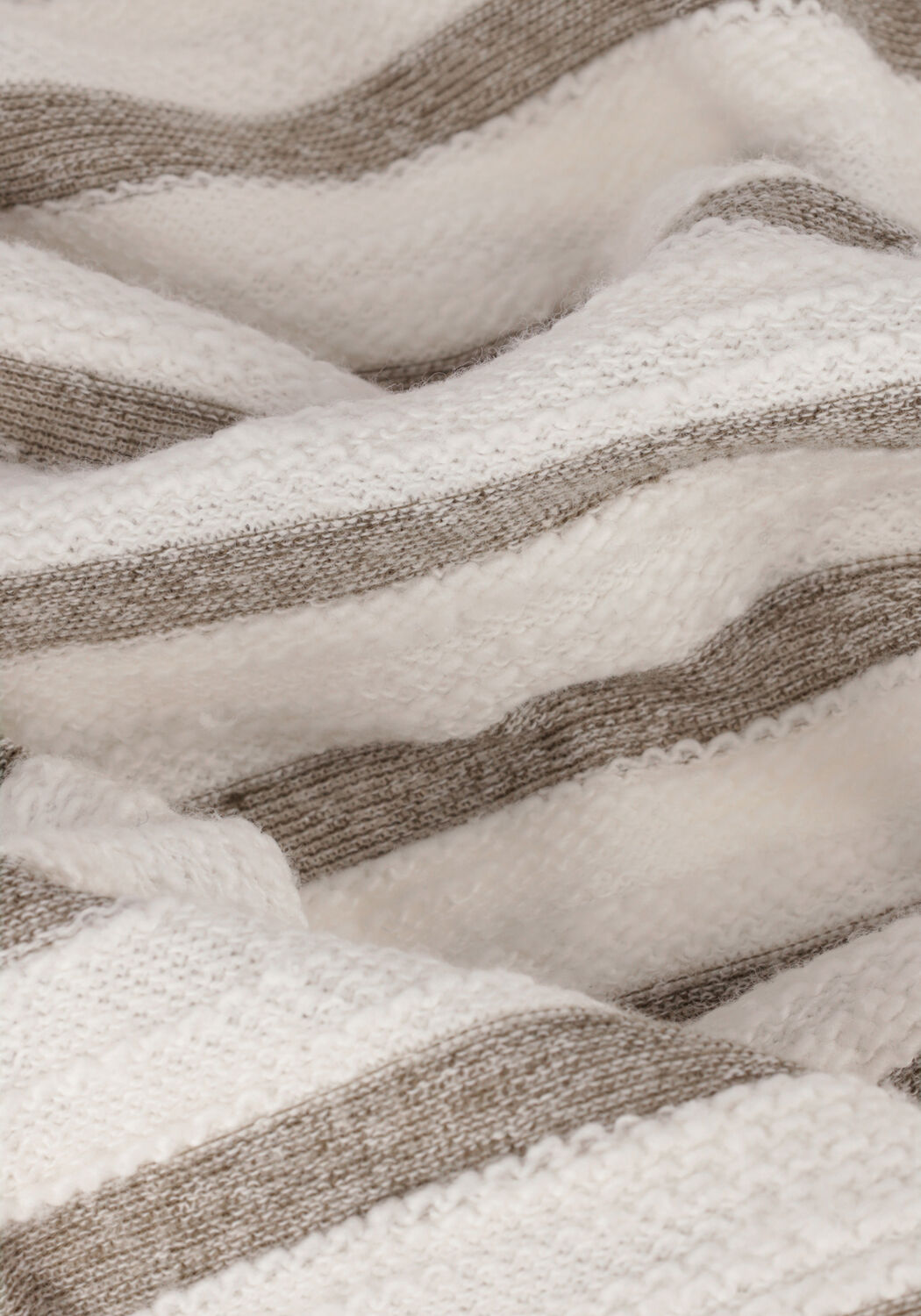 Olijf ANERKJENDT T-shirt AKKIKKI S/S STRUCTURE STRIPE - large