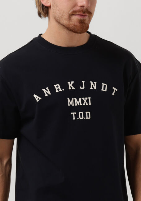 ANERKJENDT T-shirt AKKIKKI S/S BOX LOGO TEE Bleu foncé - large