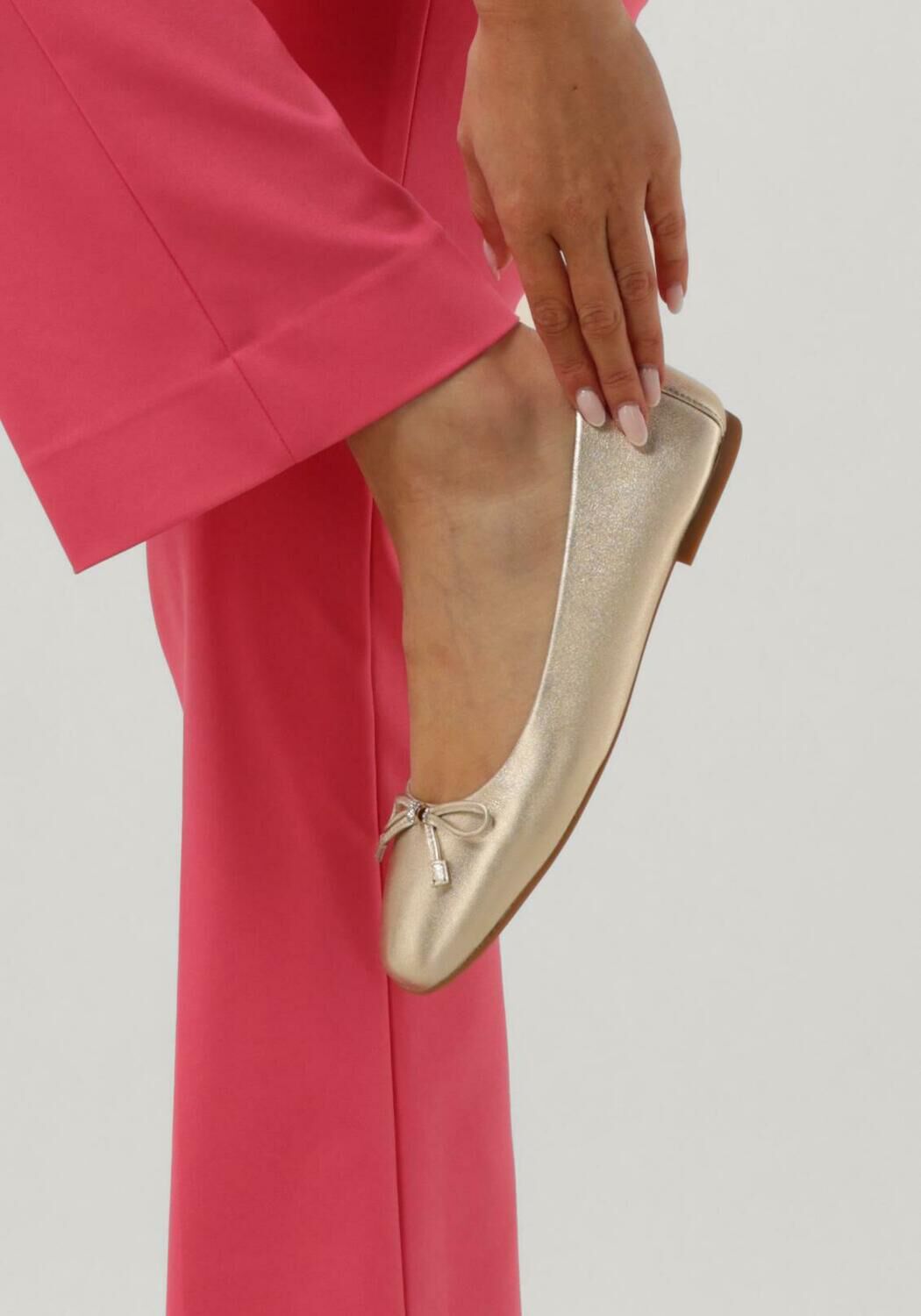 UNISA BASMI Ballerines en or - large