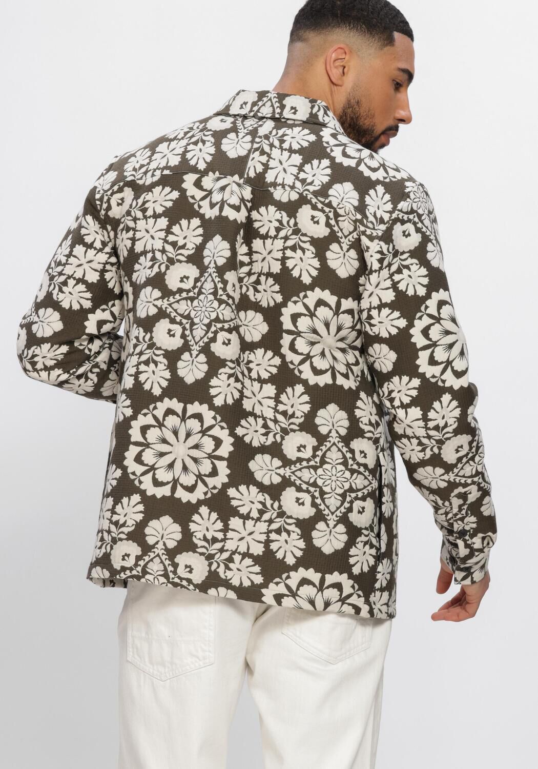 ANERKJENDT AKOSCAR FLOWER JACQ OVERSHIRT Surchemises en vert - large