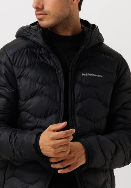 PEAK PERFORMANCE Veste matelassé M HELIUM DOWN HOOD JACKET en noir - large
