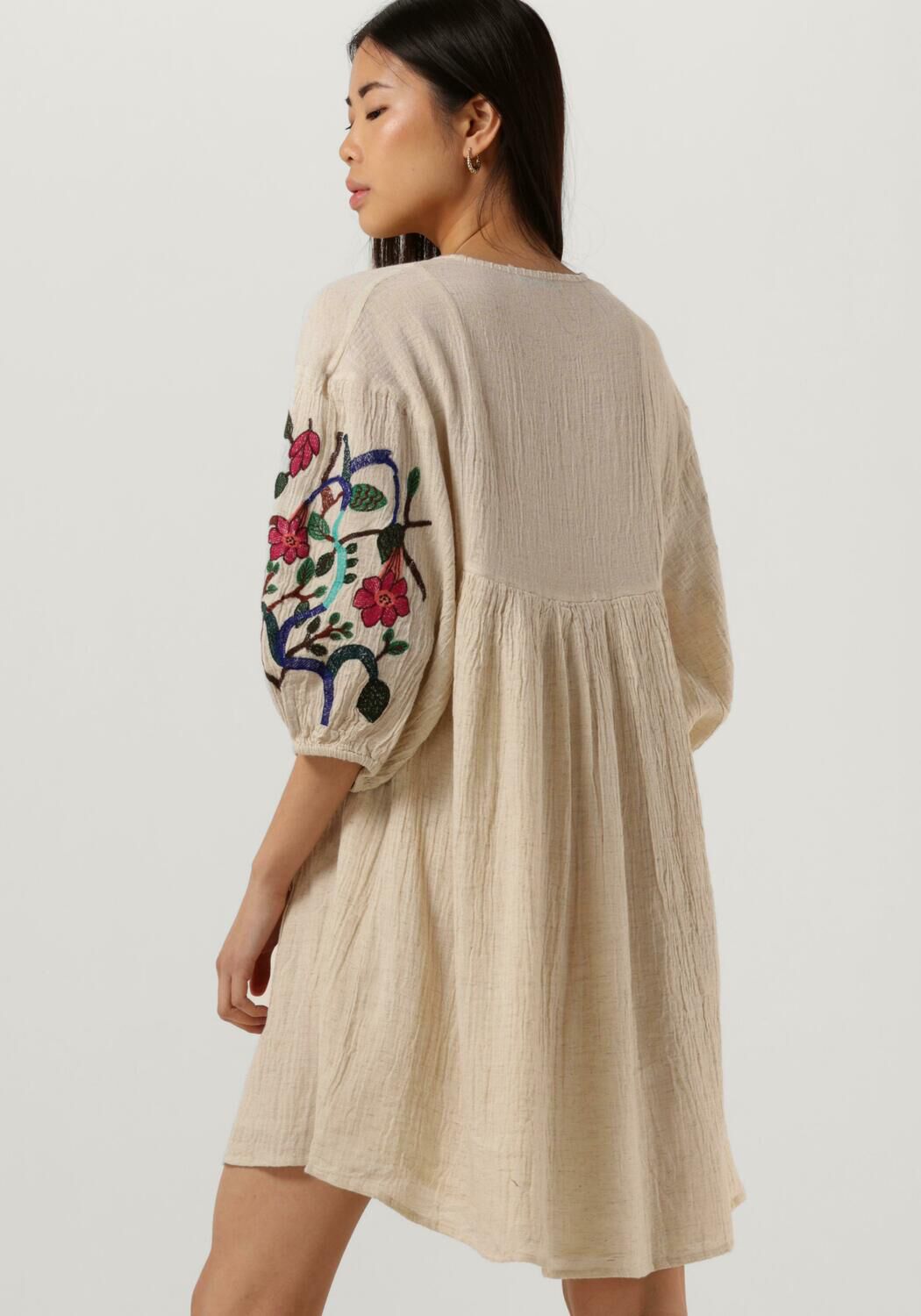 Zand BY BAR Mini jurk PHILOU EMBROIDERY DRESS Omoda