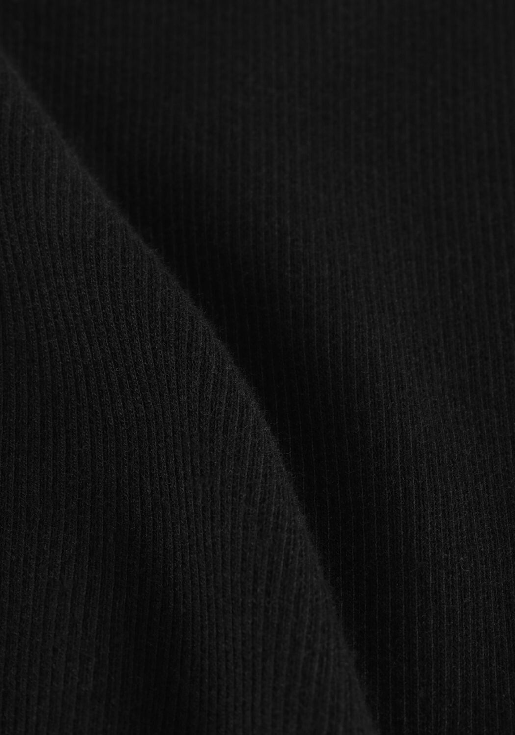 GESTUZ Haut DREWGZ ONE SHOULDER en noir - large