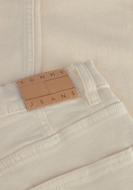 TOMMY JEANS Mom jeans TJ MOM SLIM UH GD Blanc - large