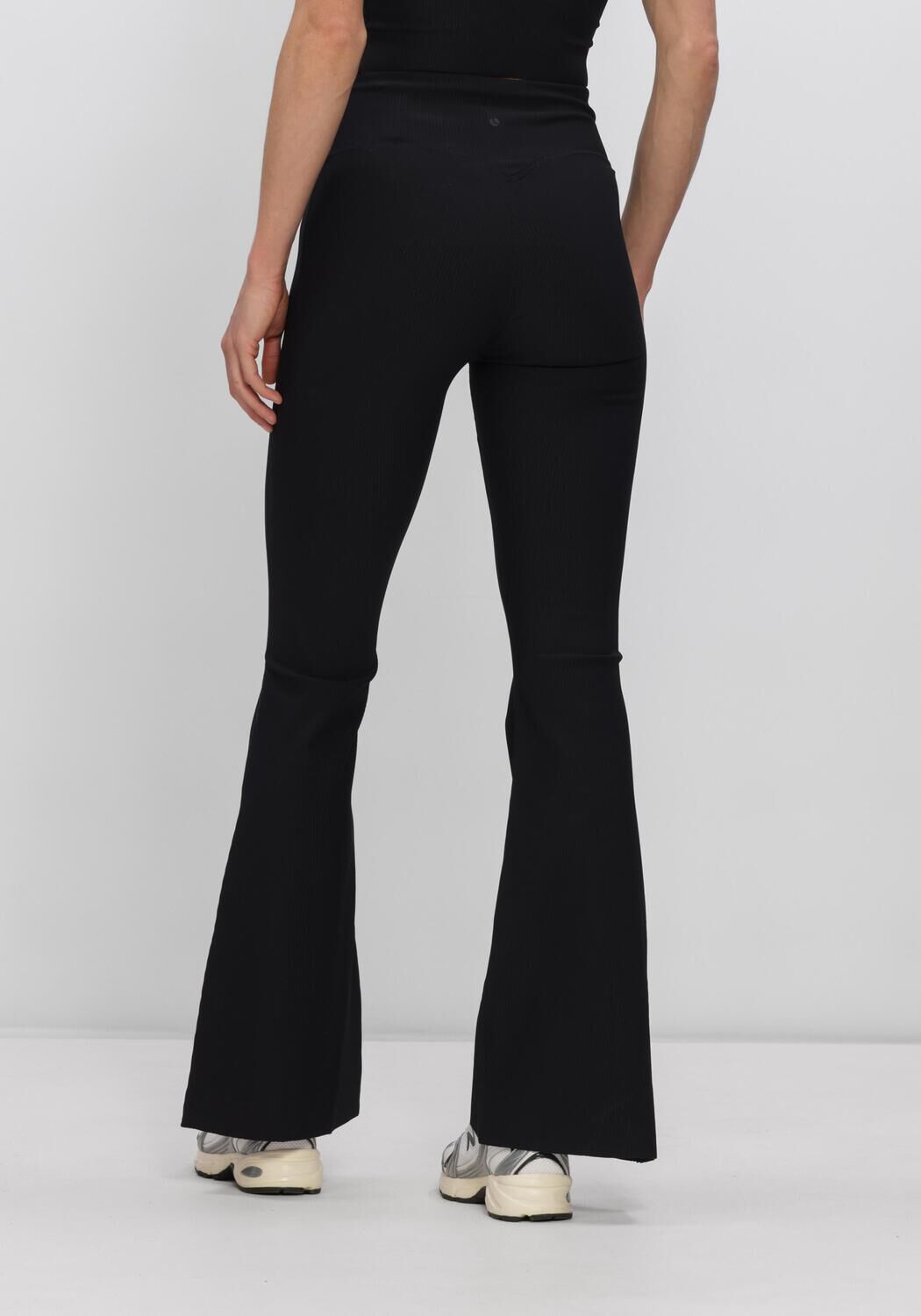 Zwarte BJORN BORG Broeken/jumpsuits STUDIO RIBBED FLARE TIGHTS - large