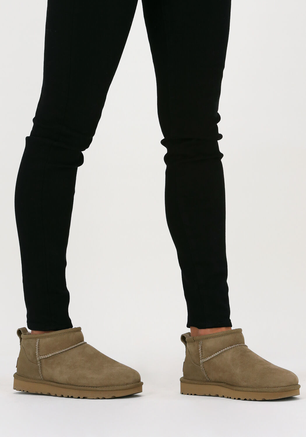 Groene UGG W CLASSIC ULTRA MINI Omoda